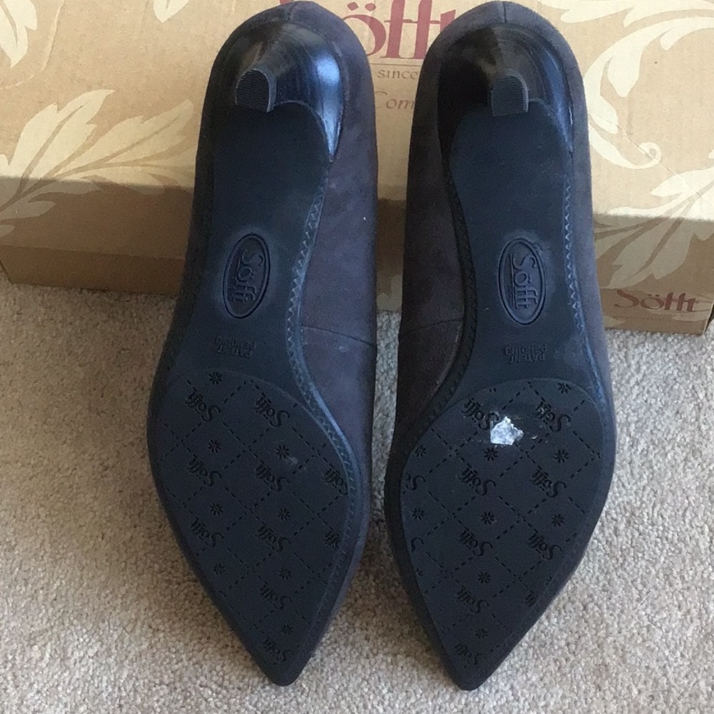 Sofft Women's Grey Suede Flats - Picture 4 of 5